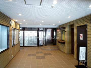 エントランスホール