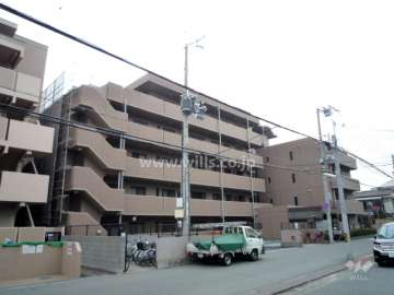 ダイアパレス東灘深江本町の外観（北東側から）