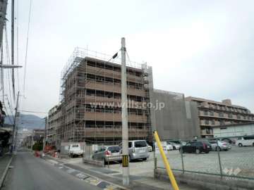 ダイアパレス東灘深江本町の外観（南西側から）