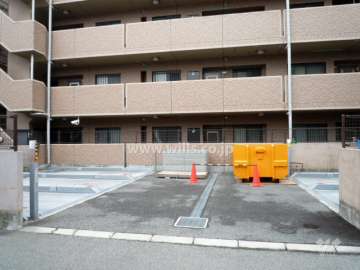 敷地内駐車場（屋外機械式）