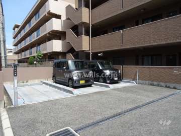 敷地内駐車場（屋外機械式）
