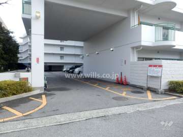 駐車場出入り口