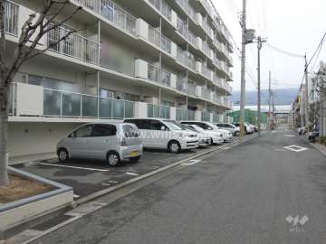 敷地内駐車場（屋外平面式）