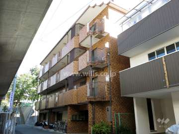 ライオンズマンション石屋川の外観（北西側から）