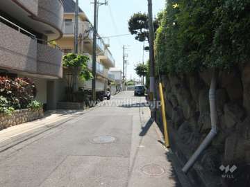 敷地北西側の前面道路