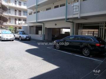 敷地内駐車場（屋外平面式・屋内平面式）