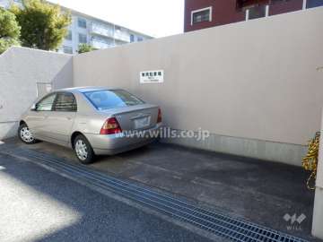 敷地内駐車場（屋外平面式）