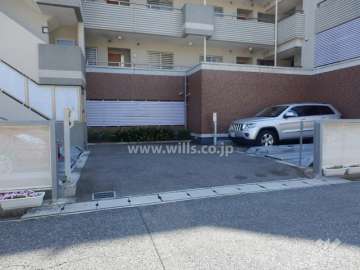駐車場出入り口