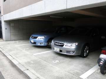 敷地内駐車場（屋内平面式）
