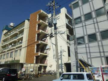 神戸青果食品商業協同組合会館の外観（南西側から）
