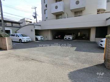 敷地内駐車場(屋外平面式・屋内平面式)