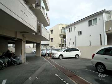 敷地内駐車場（屋外平面式）