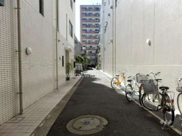 敷地北側の前面道路