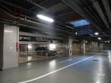 敷地内駐車場（屋内機械式）