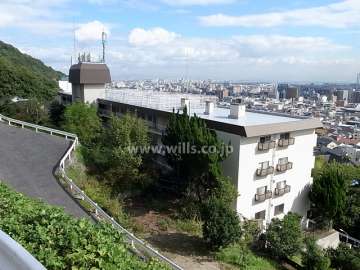 岡本パークマンションの外観（北西側から）