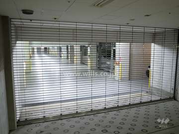 駐車場出入り口（リングシャッター付き）