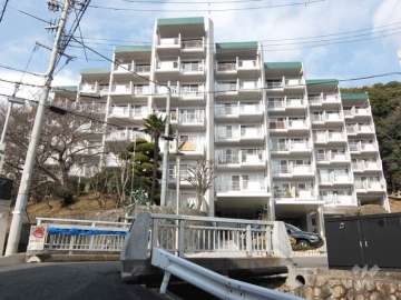 岡本エクセルの外観（南側から）