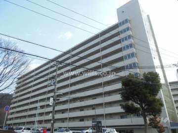 住吉台東住宅3号棟の外観（西側から）