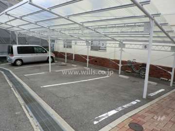 敷地内駐車場（屋外平面式　ルーフ付き）