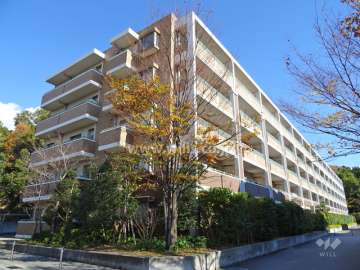 住吉山手コモンズＤ棟の外観（南西側から）