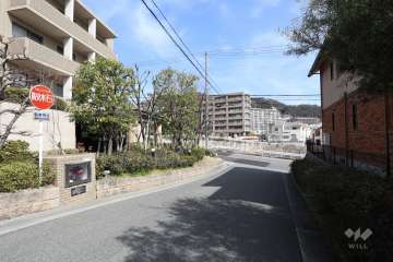 敷地南東側の前面道路