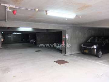 敷地内駐車場（屋内平面式）