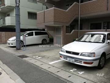 敷地内駐車場（屋外平面式）
