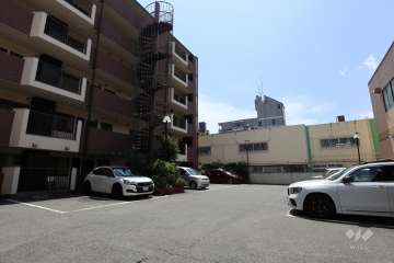 敷地内駐車場（屋外平面式）