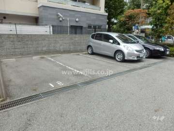 敷地内駐車場（屋外平面式）