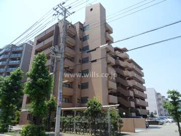 本山東パーク・ホームズの外観（北東側から）