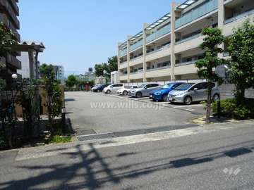 駐車場出入り口