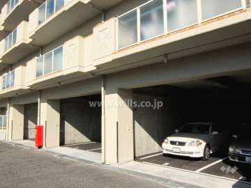 敷地内駐車場（屋内平面式）