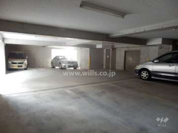 敷地内駐車場（屋内平面式）