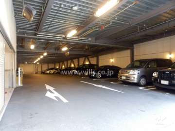 敷地内駐車場（屋内平面式）