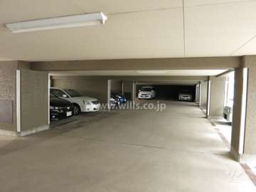 敷地内駐車場（屋内平面式）