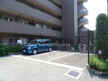 敷地内駐車場（屋外平面式）