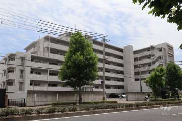 岡本パークホームズの外観（北東側から）