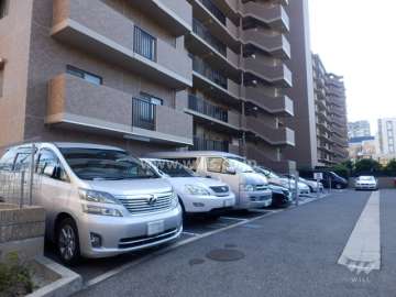 敷地内駐車場（屋外平面式）