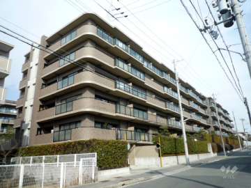 ルネ芦屋川ロザリウム（南側の棟）の外観（南西側から）