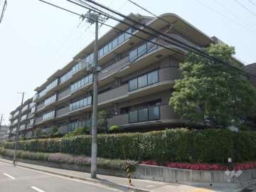 ルネ芦屋川ロザリウムの外観（南東側から）