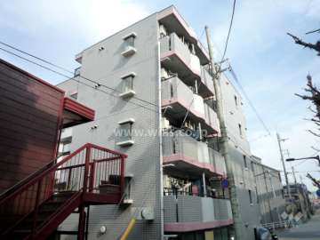 メゾンドアームの外観（南西側から）