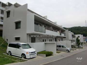 ルネシーズンズガーデン西宮名塩11番館の外観（南西側より）