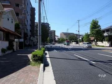 敷地北側は山手幹線に面しています。