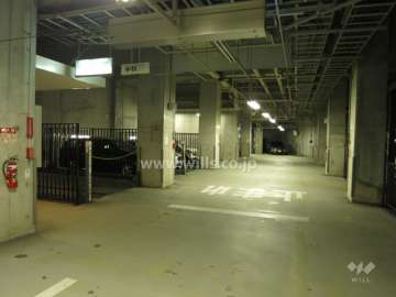 敷地内駐車場（屋内機械式）