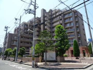 クレアガーデン甲南山手の外観（北東側から）