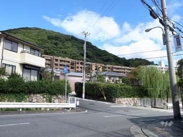 ヴェルーサ岡本山手の遠景