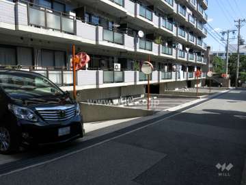 敷地内駐車場（屋外平面式）
