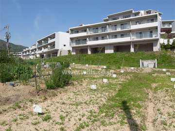 ルネシーズンズガーデン西宮名塩14番館の南側は家庭菜園スペースです。