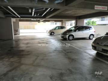 敷地内駐車場（屋内平面式）