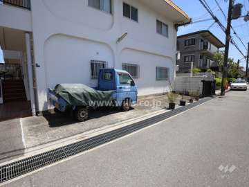 敷地内駐車場（屋外平面式）